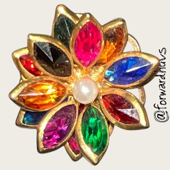 Vintage Rainbow Lucite Petal Cluster Clip-On Earrings - Picture 6 of 9